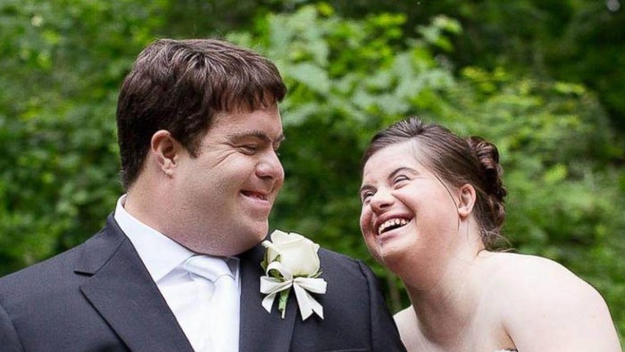 Menikah, Gadis dengan Down Syndrome Ini Dihadiahi Ayahnya Surat Cinta