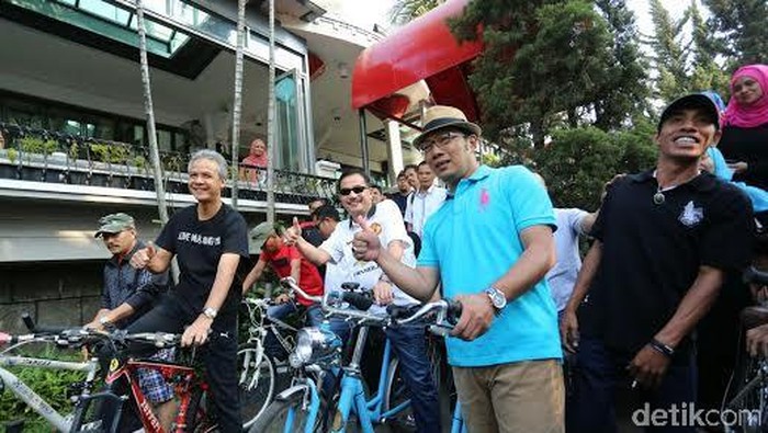 Ridwan Kamil, Ganjar Pranowo, dan Ferry Mursyidan Gowes Bareng di Dago