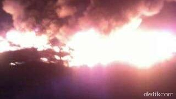 Api Di Puncak Bukit Habibie Belum Padam, Warga Diminta Siaga