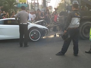 Sopir Lamborghini Tak Bawa STNK Saat Tabrak Motor di Kelapa Gading