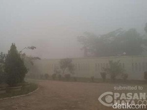 Begini Pekatnya Asap yang Membuat Warga Riau Resah