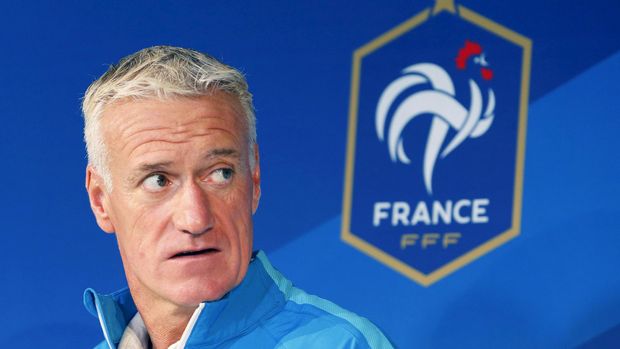 Didier Deschamps tak pernah memanggil Benzema sejak kasus pemerasan pada 2015.