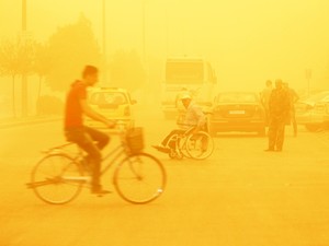 Badai Pasir Tewaskan 8 Orang di Timur Tengah, Ratusan Orang Dirawat