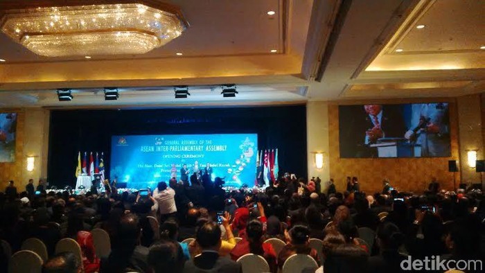 Buka Sidang AIPA ke-36, PM Najib Banggakan Ekonomi ASEAN