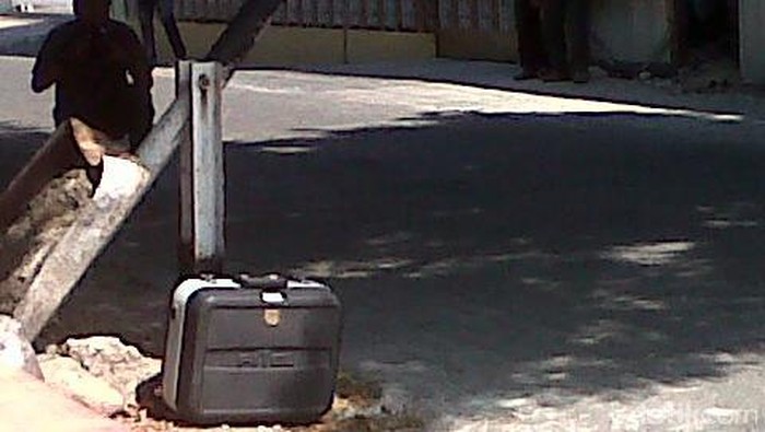 Dikira Bom, Koper Berisi Perkakas Hebohkan Warga Semarang