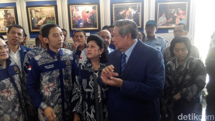Di Ultah ke-14 PD, SBY Dihadiahi Akik Cyclops dan Pancawarna