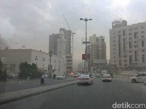 Badai Pasir di Jeddah dan Makkah, Satu Penerbangan Haji Garuda Dialihkan