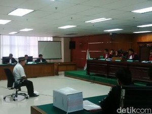 Tak Ajukan Eksepsi, Syamsir Yusfan: Saya Serahkan Semua ke Tuhan