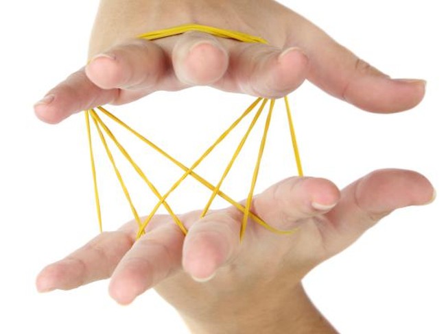 Manusia-manusia Karet, Tubuhnya Bisa Berputar 180 Derajat dan Masuk Koper