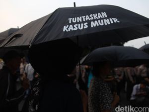 KontraS Serahkan Ribuan Kartu Pos Dukungan Penuntasan Kasus Munir