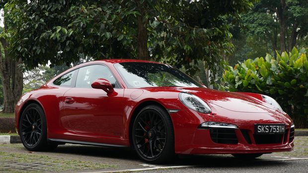 Porsche 911 Carrera GTS