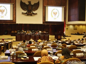 DPD Lantik 10 Senator Gantikan yang Mundur karena Maju di Pilkada
