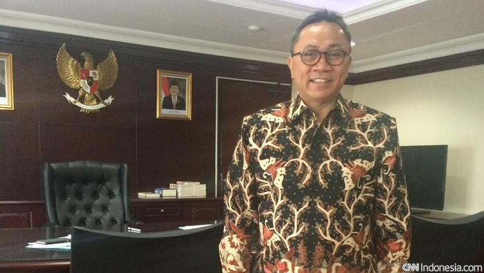 Ditanya Reshuffle Jilid II, Ketum PAN: Kita Lagi Sibuk Soal Asap