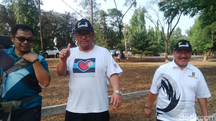 Berkaos dan Celana Training, Aher Hadiri Acara Senam Pagi PKS di Cibubur