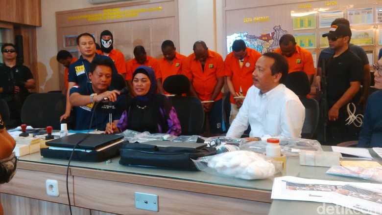 Awas! Penipuan Bisnis Dolar di Facebook, Ibu Ini Kena Tipu Rp 800 Juta Awas! Penipuan Bisnis Dolar di Facebook, Ibu Ini Kena Tipu Rp 800 Juta