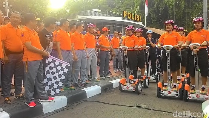 Polisi Segway di CFD Bisa Bantu Pengunjung Sakit Sampai Cari Anak Hilang