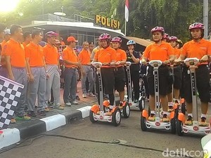 Polisi Segway di CFD Bisa Bantu Pengunjung Sakit Sampai Cari Anak Hilang