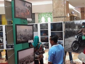 Saat Gambar Berbicara Kesesakan di Tengah Kabut Asap