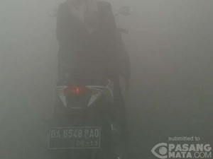 Tolong! Kabut Asap di Banjarbaru dan Ogan Ilir Pagi Ini Sangat Pekat