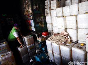 Pemerintah Tetapkan Harga Minyak Goreng Curah Rp 10.500/Liter