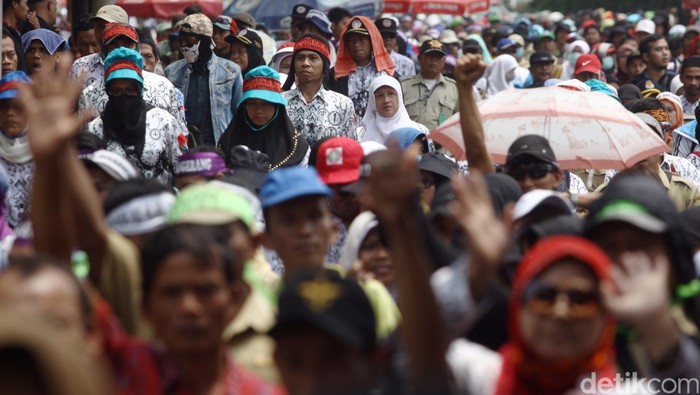 Menpan: Verifikasi Pengangkatan 439 Ribu Guru Honorer Dimulai Tahun 2016