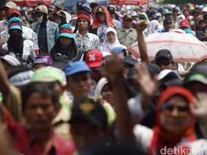 Menteri Yuddy: Pendemo yang Tuntut Jadi PNS, Tenaga Honorer yang Tak Lulus Tes 2014