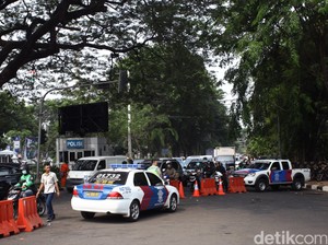 Kapolda Negosiasi Minta Pendemo Masuk ke Gedung DPR Agar Tak Tutup Jalan