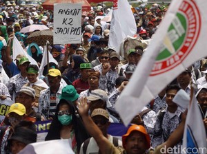 Pilih Tunggu Rapat Menpan di DPR, Guru Honorer Batal Datangi Kemenpan