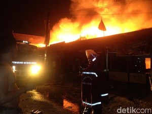 4 Jam Berkobar, Jago Merah di Pasar Sungguminasa Gowa Berhasil Dipadamkan