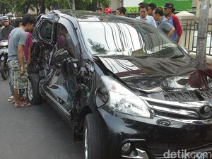 Pengakuan Pengemudi Xenia Soal Driver Go-Jek yang Terjepit Kopaja