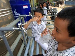 Risma Targetkan Tahun depan Air PDAM di Surabaya Sudah Siap Minum