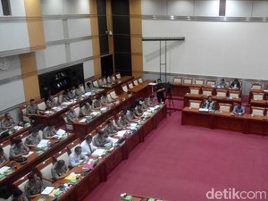 Rapat dengan Komisi III, Kapolri Minta Tambahan Anggaran Rp 20 T