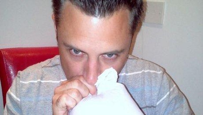 Cegukan Tak Sembuh Sampai Sebulan, Ternyata Ada Tumor di Leher Pria Ini