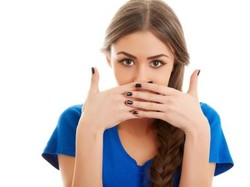 Viral Influencer Pakai Masker Wajah dari Tinja, Pakar Ingatkan Bahayanya