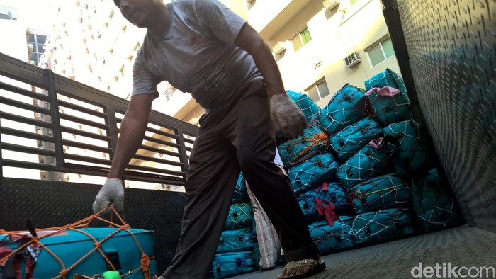 Cuaca Panas Madinah Paksa Garuda Kurangi 9 Ton Koper Jemaah Haji
