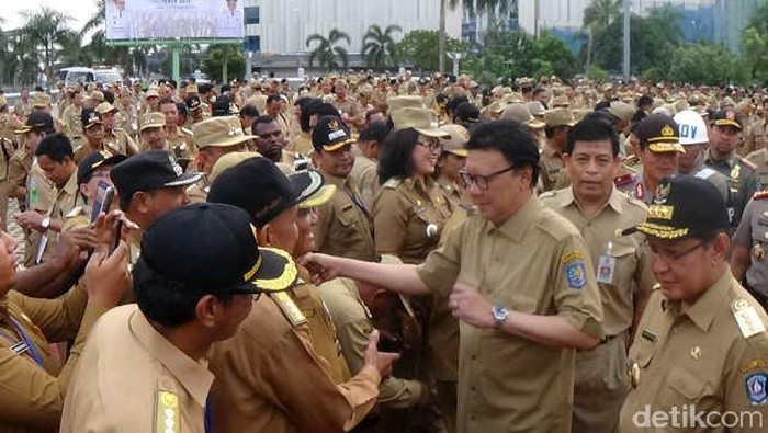 Kumpulkan Camat se-Indonesia di Batam, ini Pesan Mendagri soal Pilkada