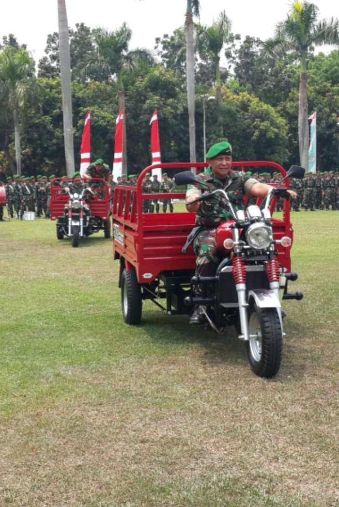 Mayjen Teddy Lhaksmana Janji Teruskan Program Ciliwung Bersih