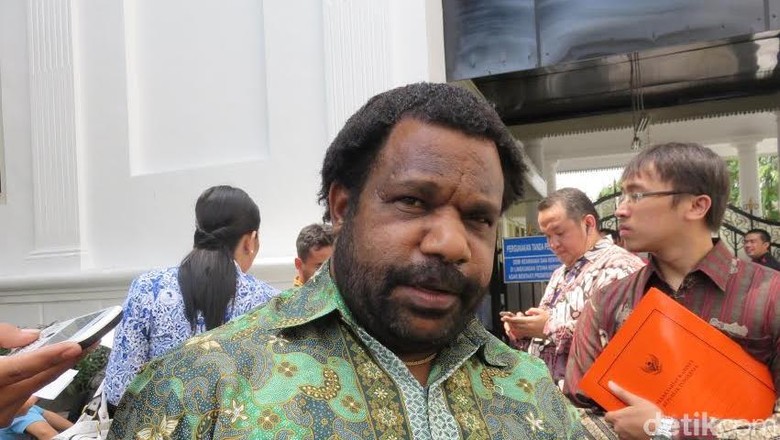 Lenis Kogoya Minta Aparat Tidak Gunakan Senjata Amankan Manokwari Lenis Kogoya Minta Aparat Tidak Gunakan Senjata Amankan Manokwari