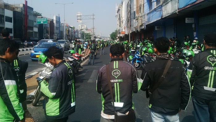 Ratusan Driver Grab Bike Ingin Antarkan Usman Sampai Rumah Duka