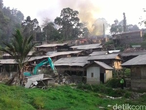Perkampungan Gurandil di Tambang Emas Pongkor Dibakar