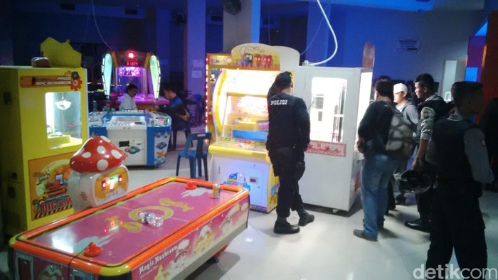 Lokasi Judi Gelper di Batam Digrebek, 30 Orang Diamankan