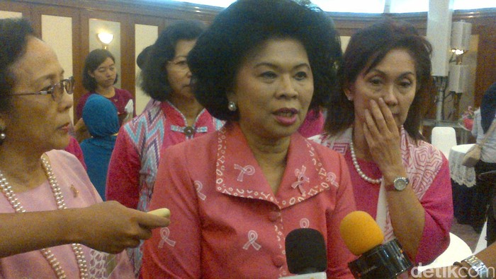 Kepedulian Akan Kanker Payudara Harus Ditanamkan Sejak Remaja