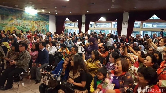 Ahok Dielu-elukan, Ruang Nusantara KBRI Den Haag Sampai Tak Muat