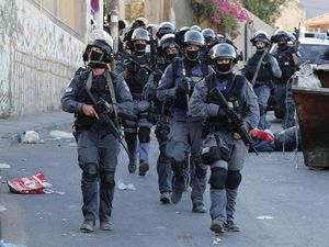 Polisi Israel Bunuh Seorang Difabel Palestina yang Dicurigai Bawa Senjata