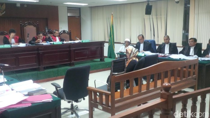 Sidang Mandra, Saksi Ungkap Penggelembungan Harga Jual Film