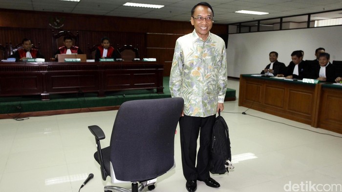 Jero Wacik Tak Tahu Realisasi Bantuan ke Daniel Sparringa