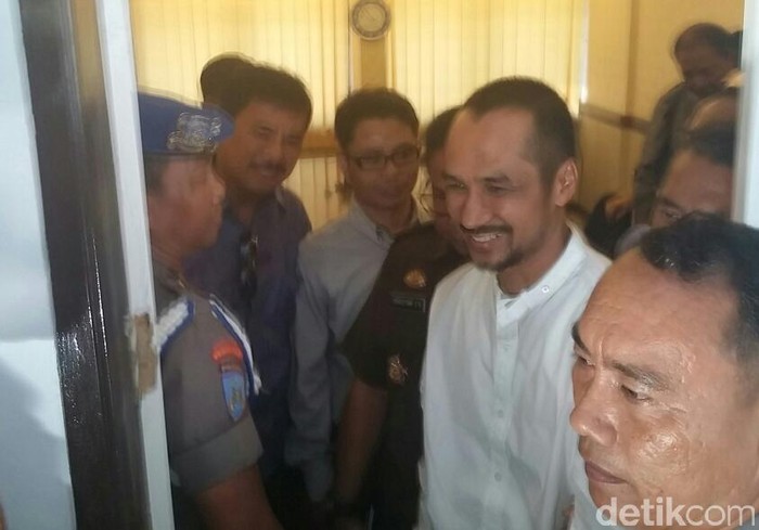 Kasus Pemalsuan Dokumen, Abraham Samad Dikenakan Wajib Lapor