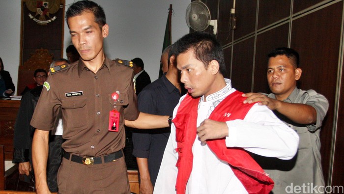 Robby Abbas Soal Inisial Artis, Melaney Ricardo Dicatut Paedofil