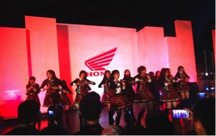 Honda Hadiahi 200 Penggemar Setia dengan Penampilan JKT48