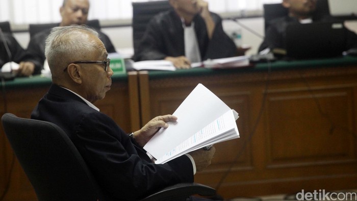 Sidang OC Kaligis Gaduh, Pertanyaan Jaksa KPK Kerap Diprotes
